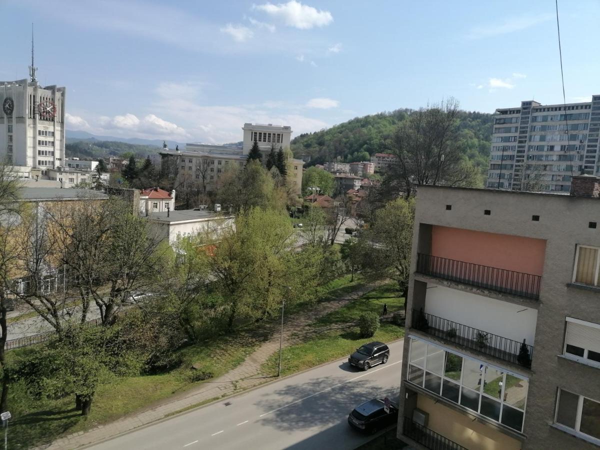 Апартамент Фея - Топ Център, Безплатно Паркомясто Gabrovo Exteriör bild